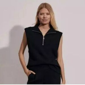 The Base Zipper Neck Funnel Top